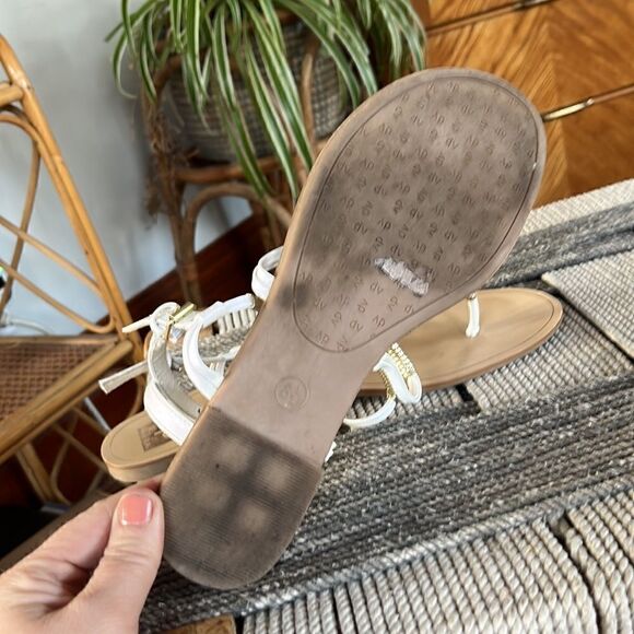 Dolce vita | white and gold thong sandals size 8.5 - Picture 4 of 5